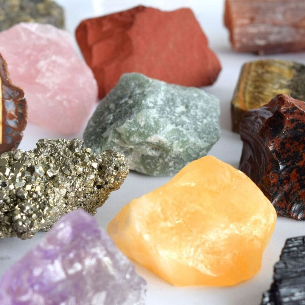 Minerales en Bruto pirita, aventurina, jaspe rojo, amatista