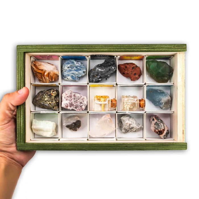 Colección de 15 Minerales Críticos y Estratégicos para Tecnología mano
