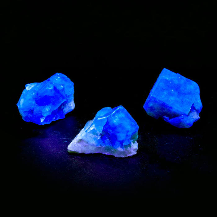 Fluorita verde fluorescente UV
