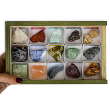 Load image into Gallery viewer, Coleccion 15 minerales de asia y oceanía
