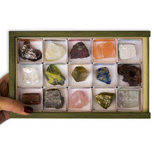 Load image into Gallery viewer, Colección Minerales de España caja madera
