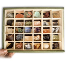 Carregar imagem no visualizador da galeria, Colección de 30 Minerales del Mundo caja expositora
